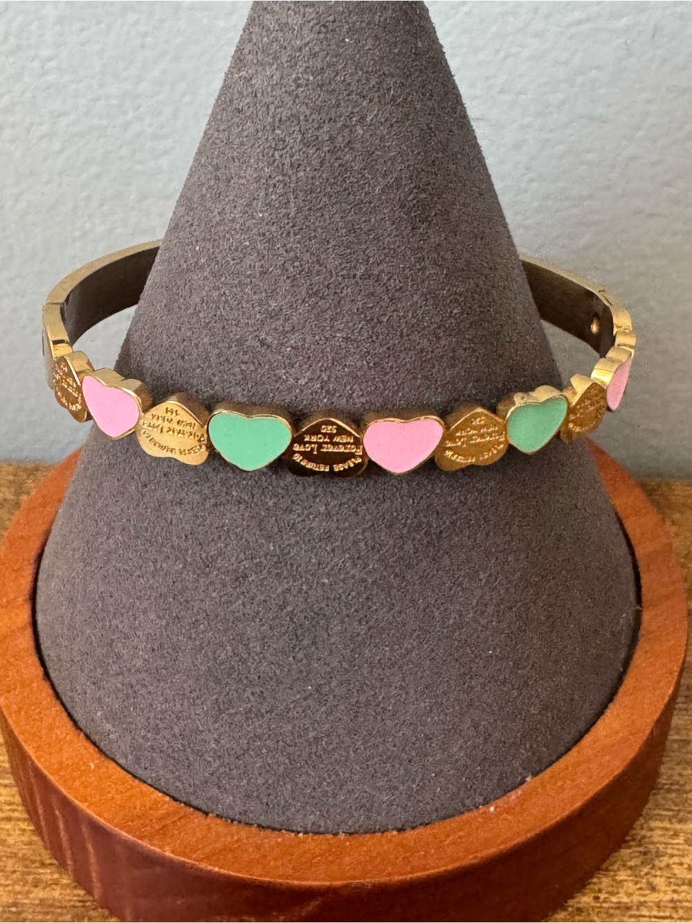 Forever Love NY 520 Heart Hinged Bangle Bracelet Gold Tone Enamel Hearts
